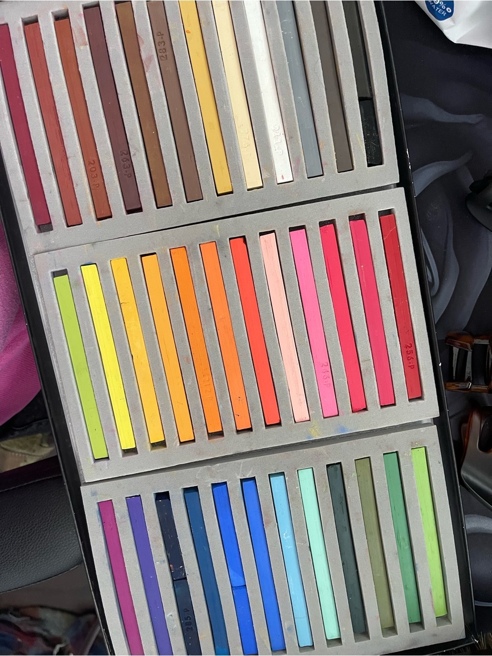 Art Bundel! Including Prismacolor Premier Nupastel 36-Count Pastel Sticks - Picture 5 of 8